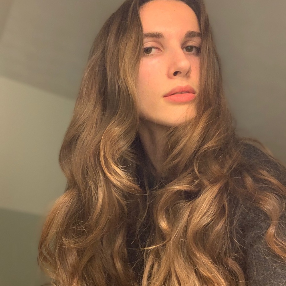 Meet your Posher, Caitlyn